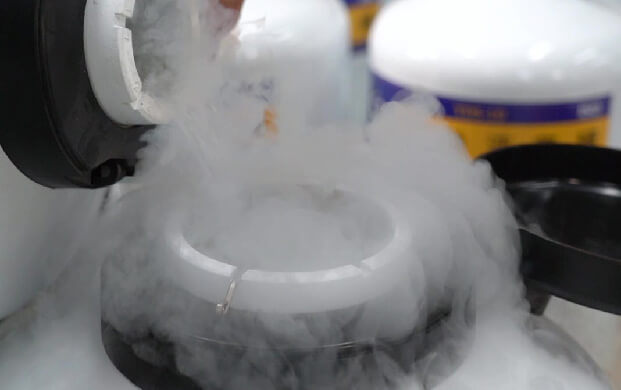 液氮儲(chǔ)存容器需要每天加液氮嗎？